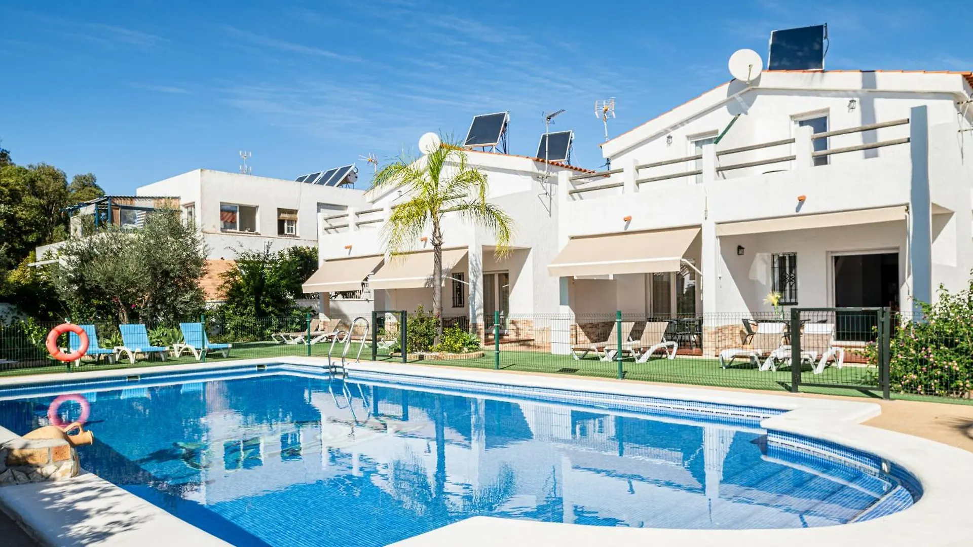 Apartamentos Los Olivos Conil De La Frontera España