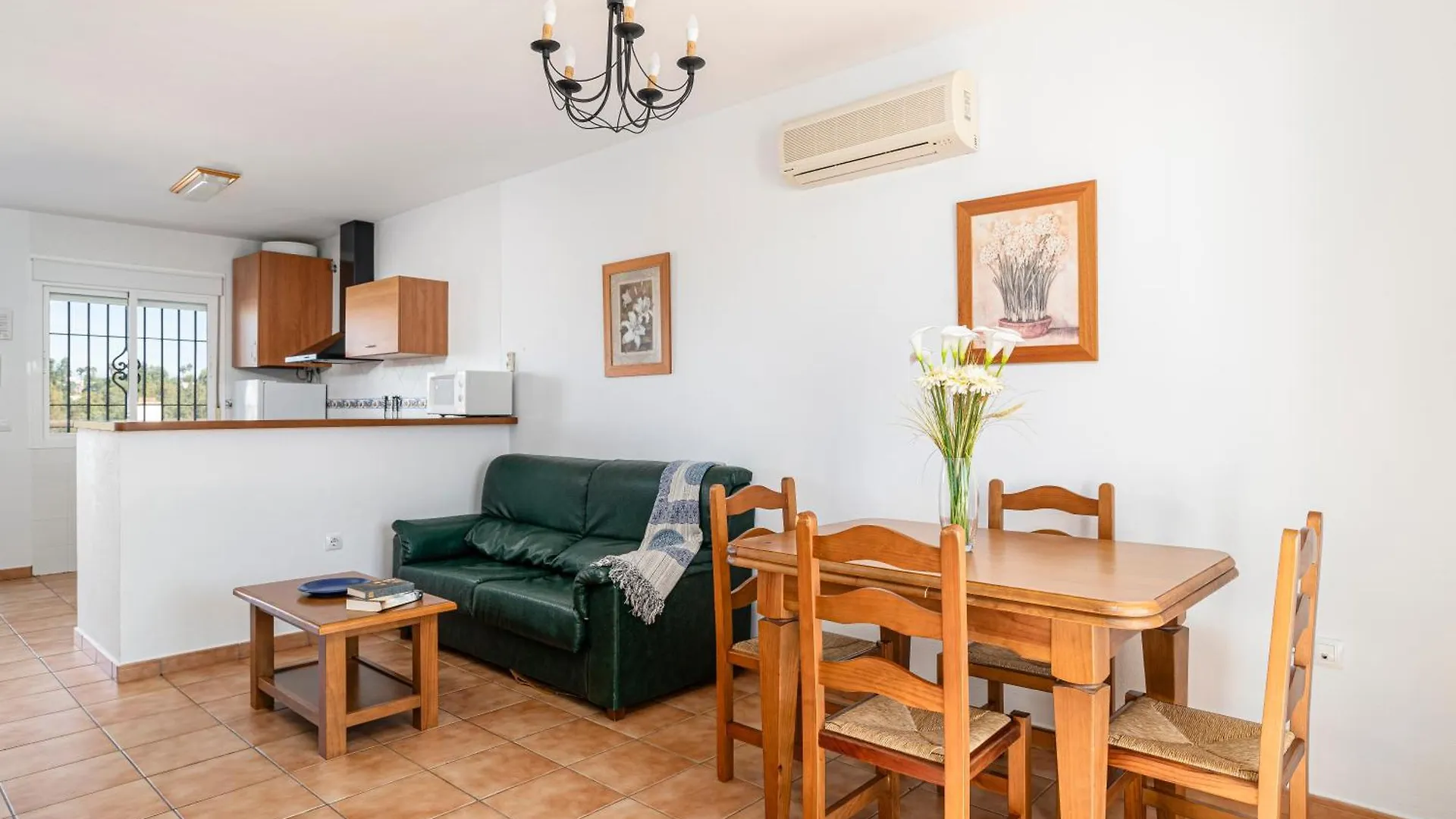 Apartamentos Los Olivos Conil De La Frontera España